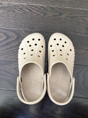 Crocs - barely worn light tan